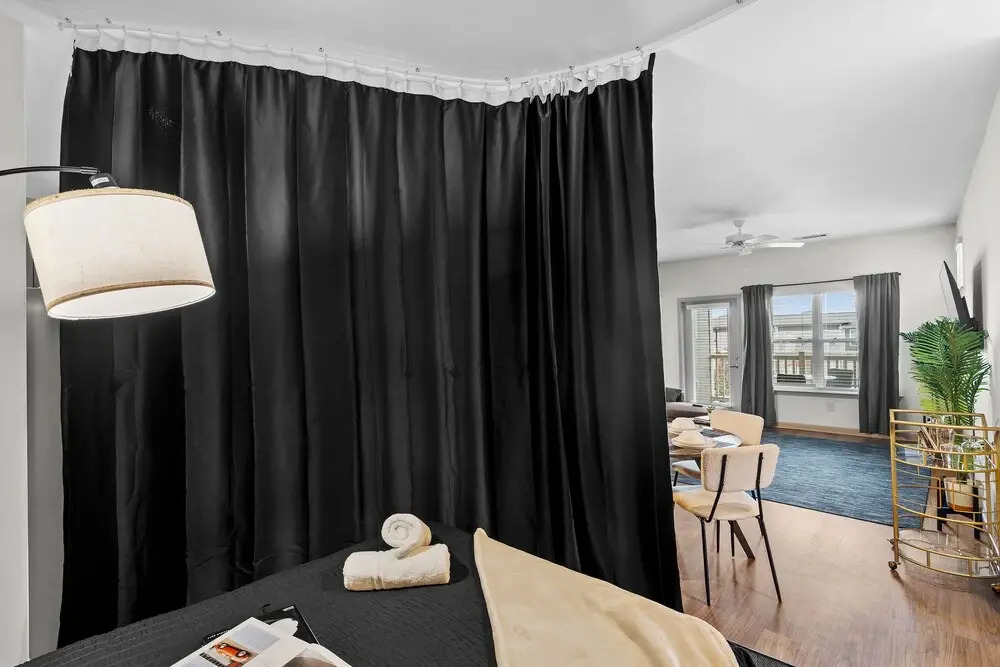 Upscale King 4BR Suite Uptown Charlotte