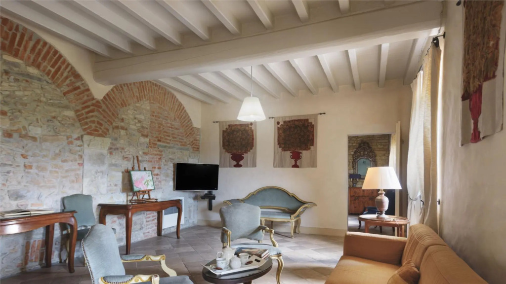 Luxury villa just 14 km from Florence. Sleeps 16 with hydromassage, sauna & gym!-Villa Il Forte