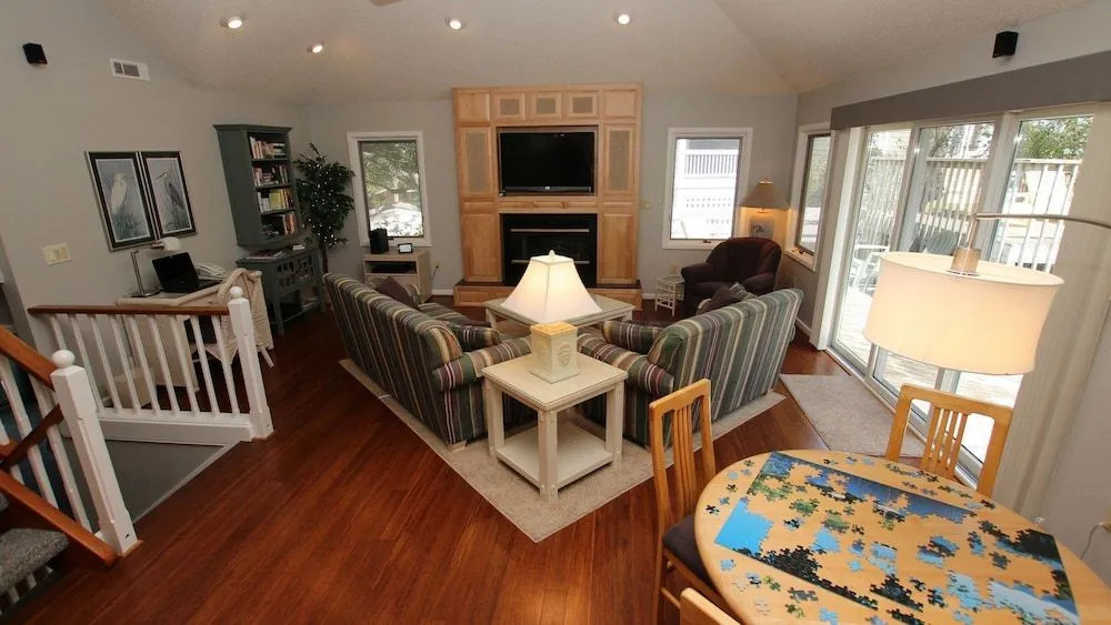 Currituck Cay - 4 Br Home
