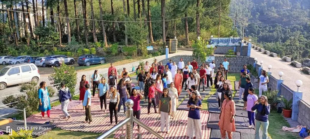 Hotel Devdar Resort