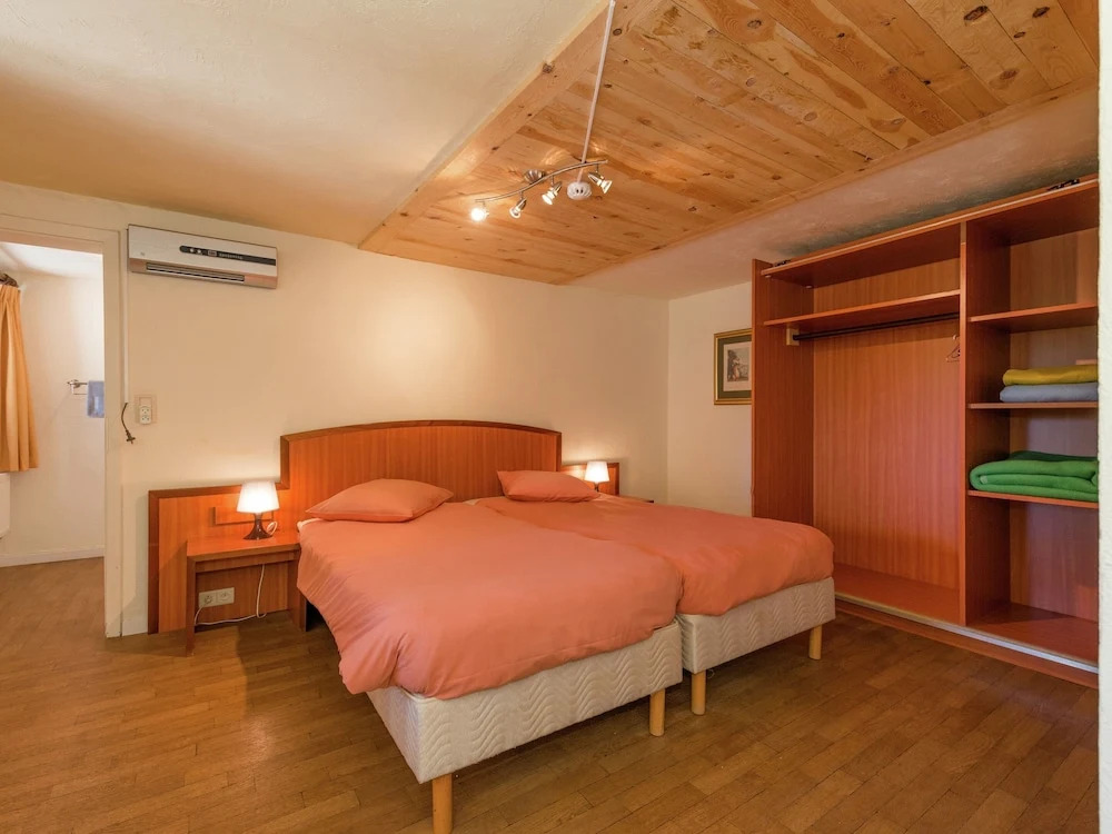 Spacious Waimes Villa