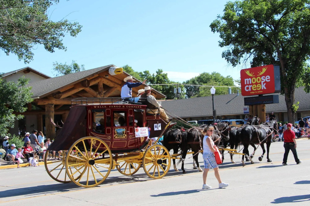 Moose Creek Lodge & Suites