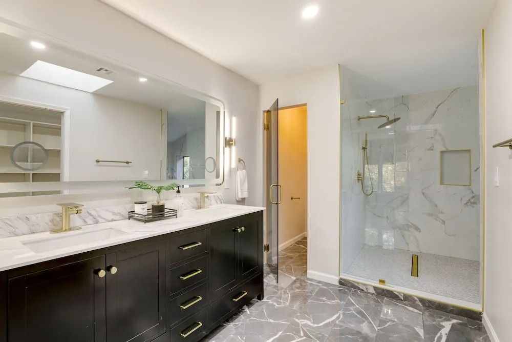 Mid-century Modern Luxe Retreat w/ Hot Tub & Decks