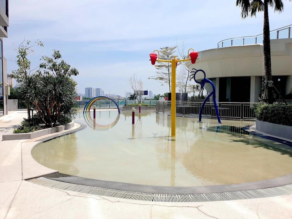 D' Latour @ Bandar Sunway by BeeStay [5 pax]