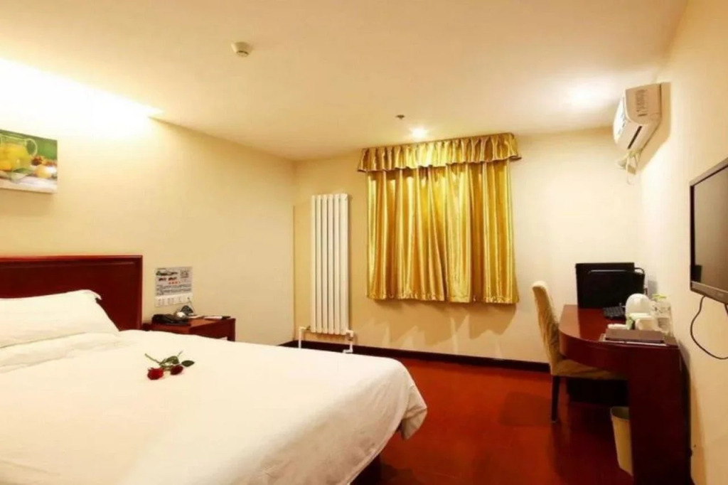 GreenTree Inn TianJin JinNan ShuangLin Metro Station Express Hotel