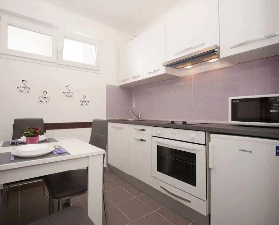Studio Apartment Ema
