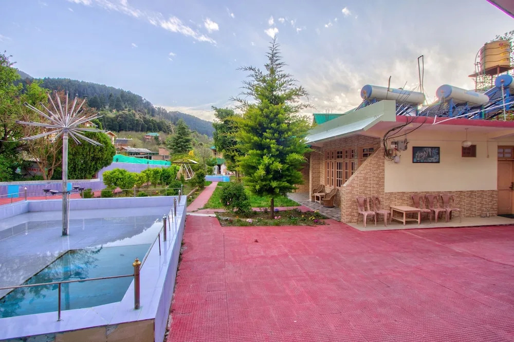 Regal Retreat