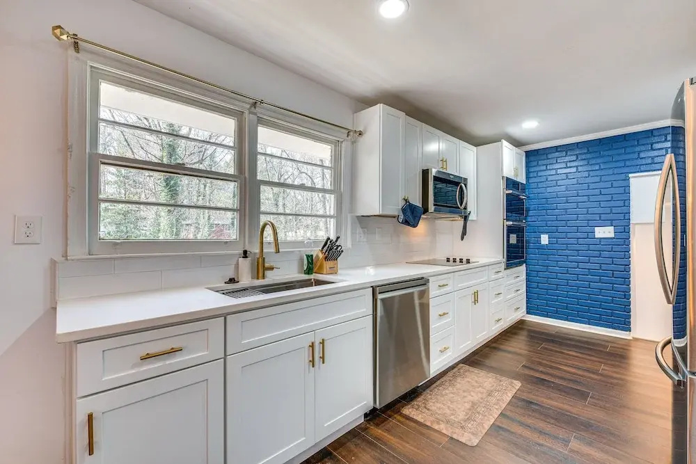 Charming Atlanta Home w/ Yard: 7 Mi to Downtown!