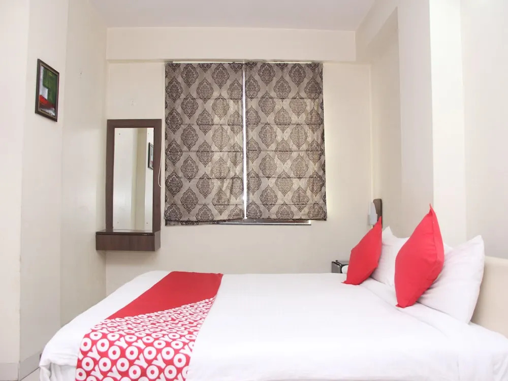 OYO 14427 Hotel RK Palace
