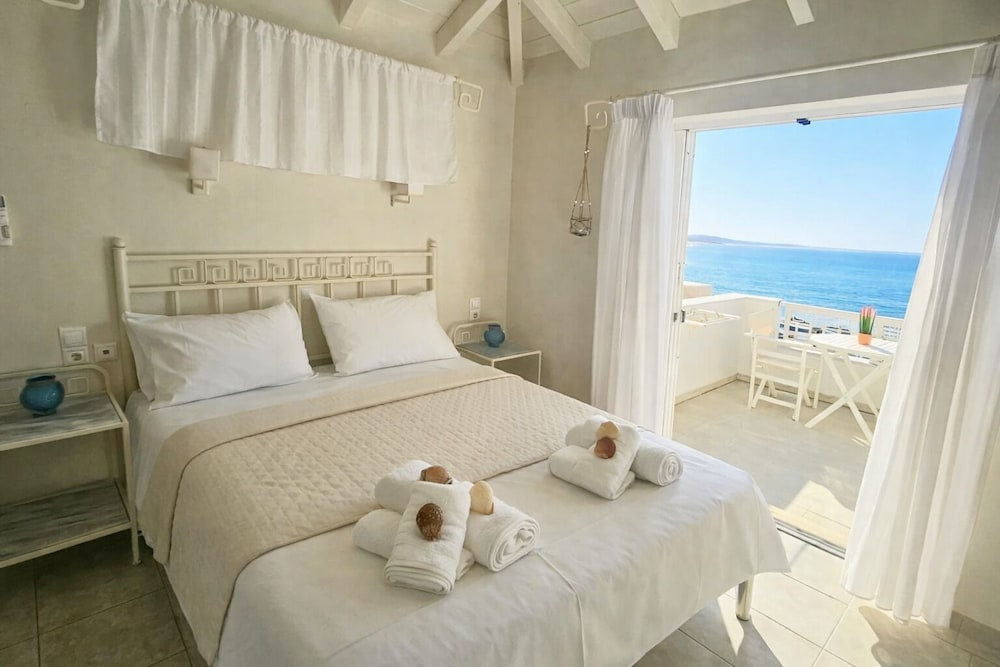 Ammos Boutique Rooms-Seafront Stay in Elafonisos
