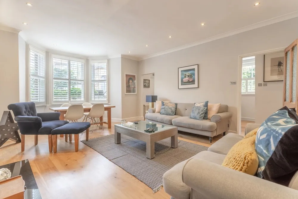 2 Bedroom Garden Flat in Brondesbury Park