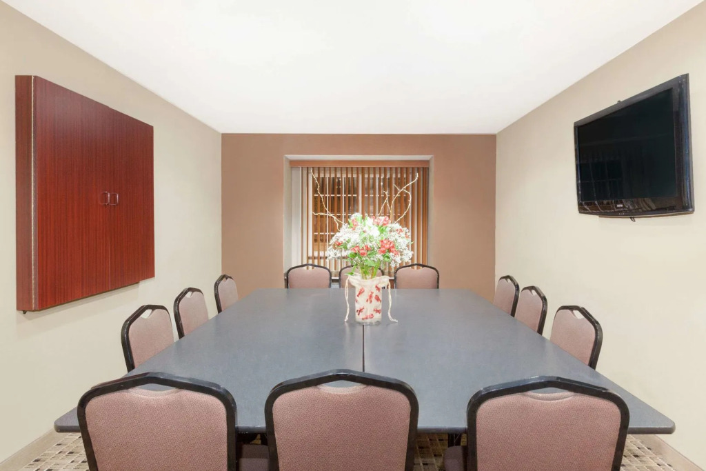 Studio 6 Suites Breaux Bridge, LA