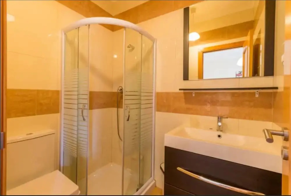 Villa - 5 Bedrooms with Pool - 107747