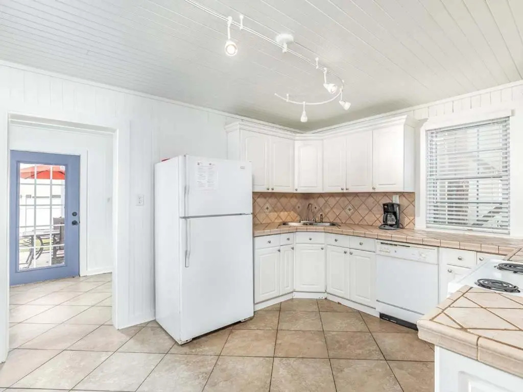 Bikini Cottage