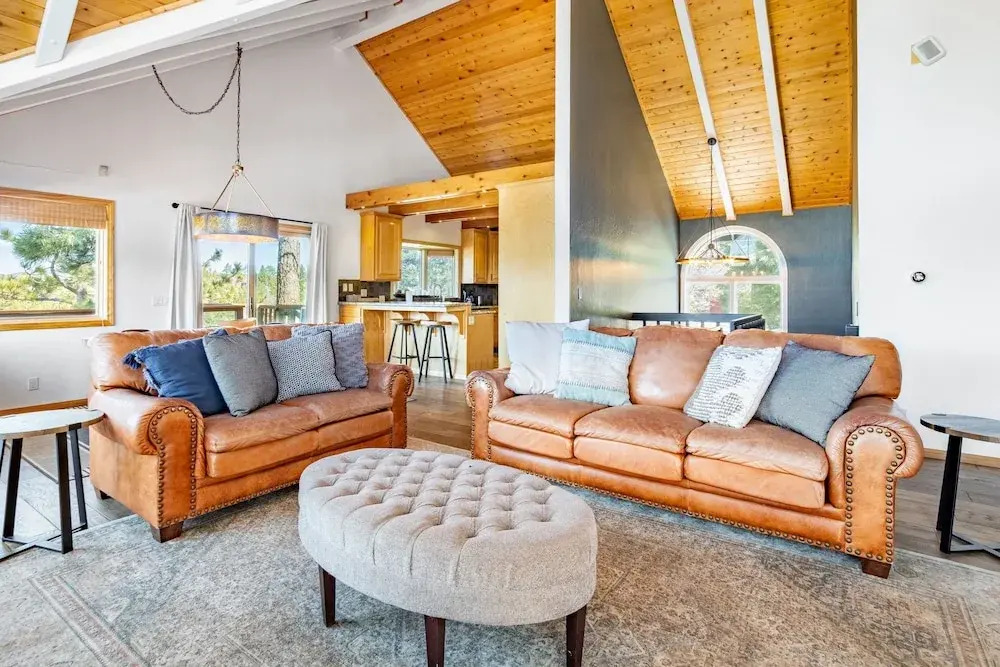 Endless View Lodge by Avantstay Incredible Views Close To Bear Mountain Ski Resort w Hot Tub