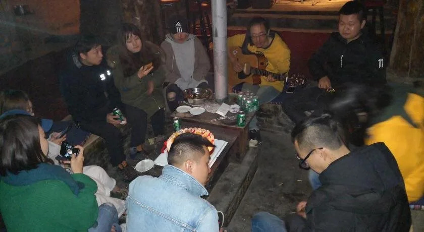 October Daocheng Youth Hostel