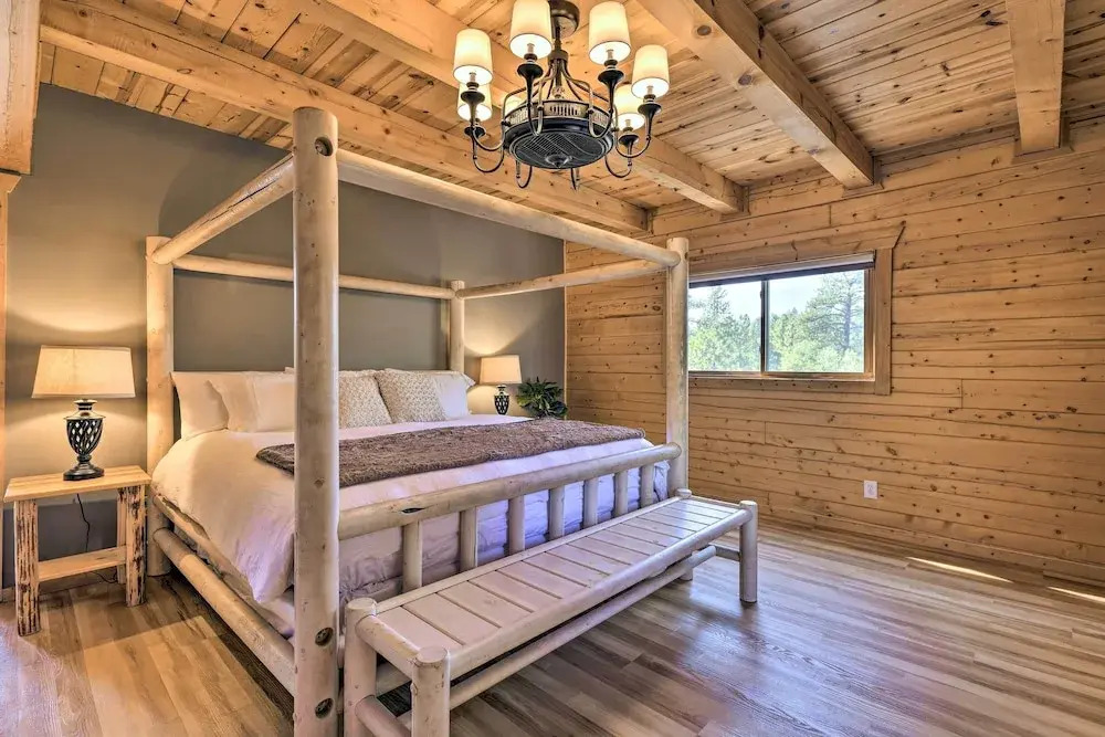 Lazy Beaver Lodge Pagosa Cabin w/ Deck, Fire Pit