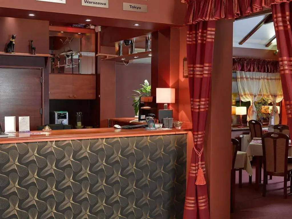 Aura - Hotel & Restaurant & Sauna