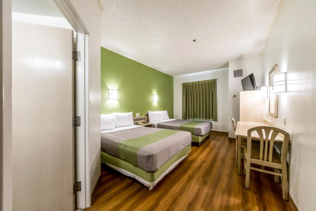 Motel 6-San Antonio, TX - South
