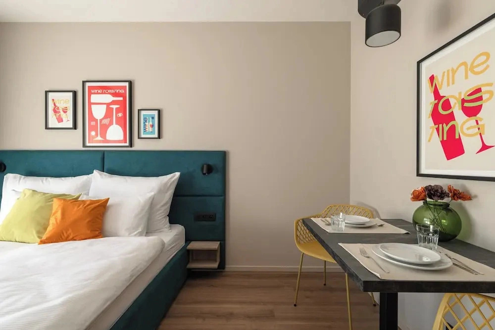 Avenue Apartments