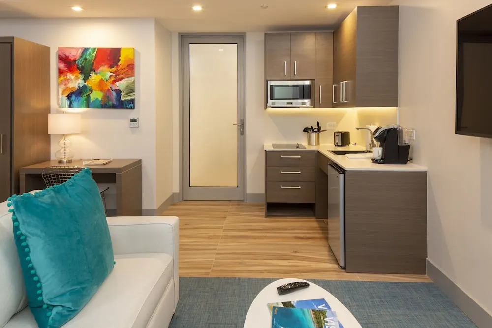 Marketplace Suites
