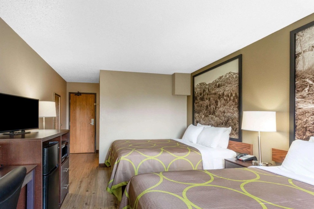 Super 8 by Wyndham Abingdon VA