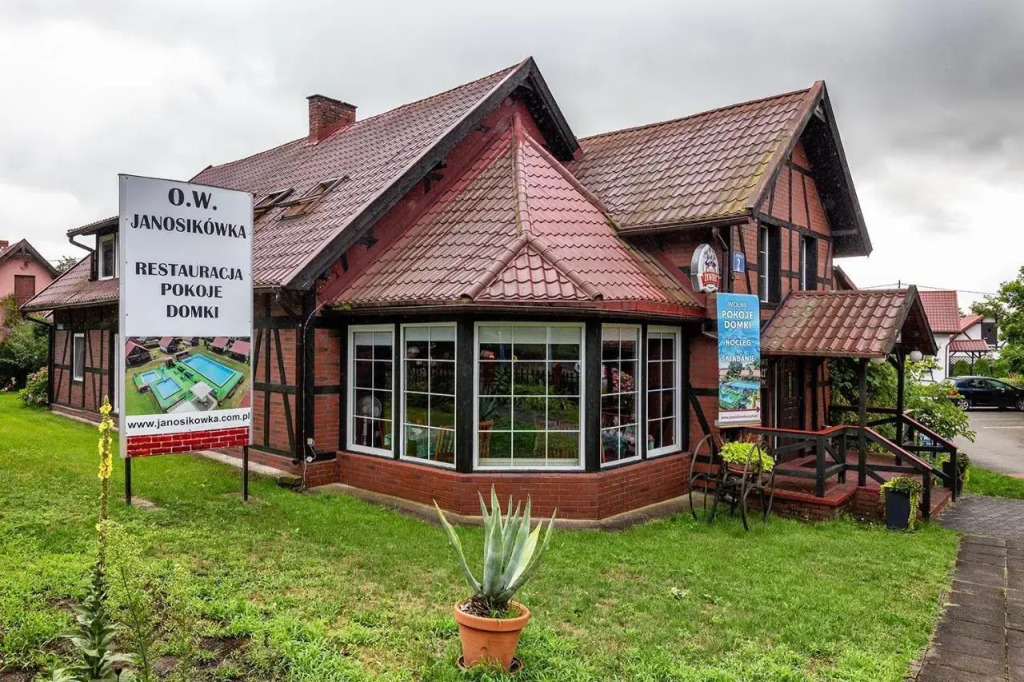 Bialy Dworek Janosikówka