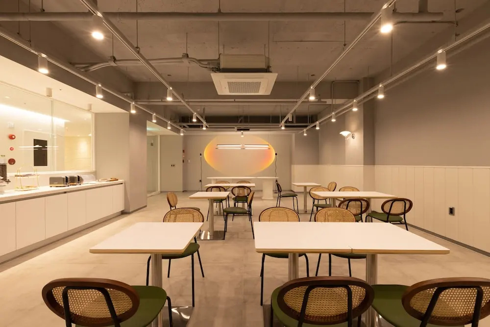 Jinhae Yongwon Londoner Business Hotel