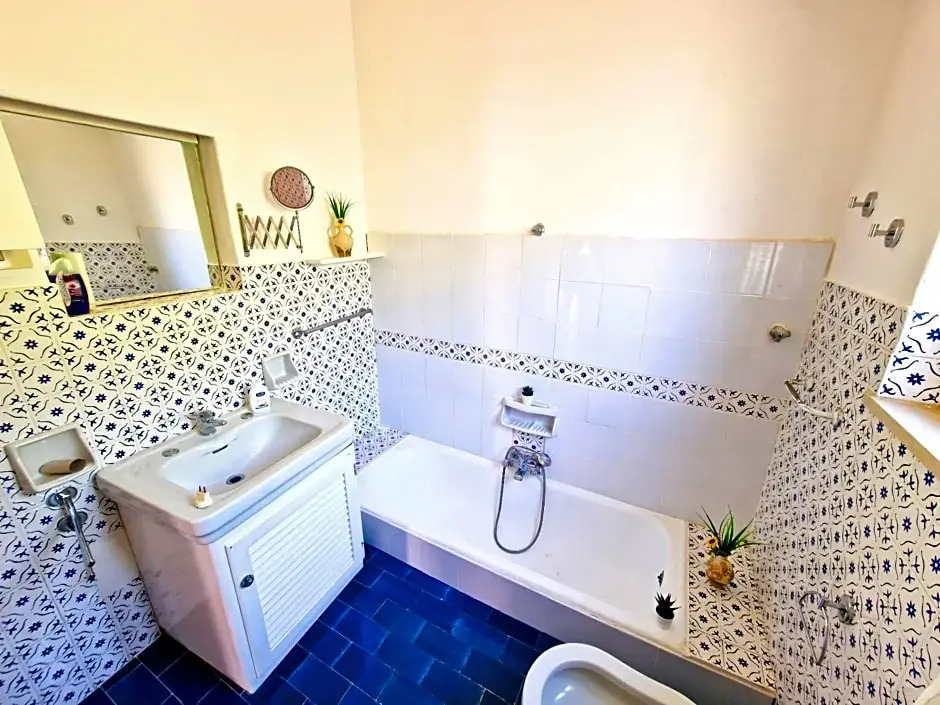 Luna Caprese Room