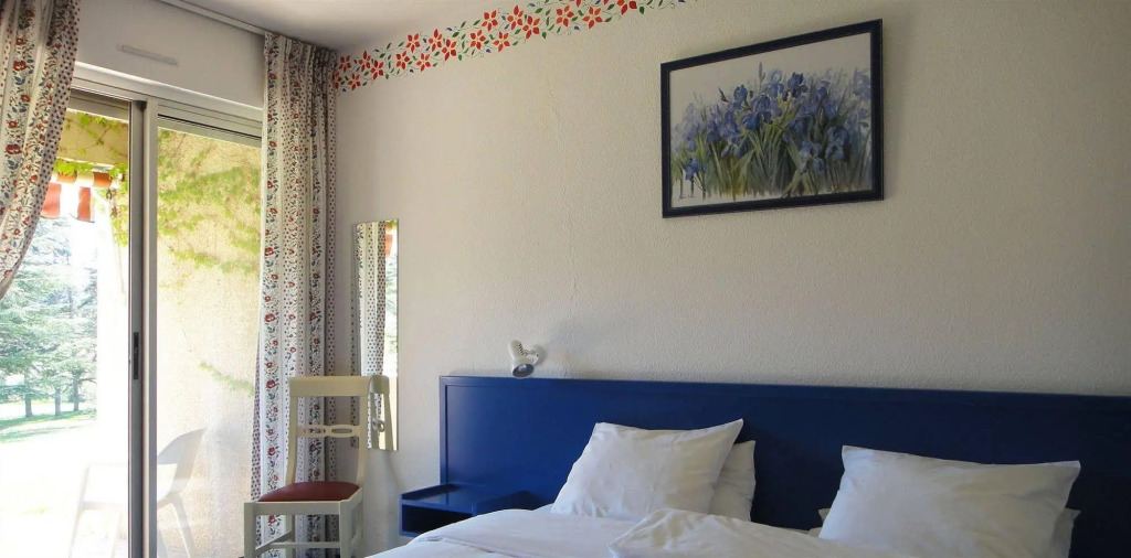 Hôtel & Résidence Lou Paradou Gréoux Les Bains