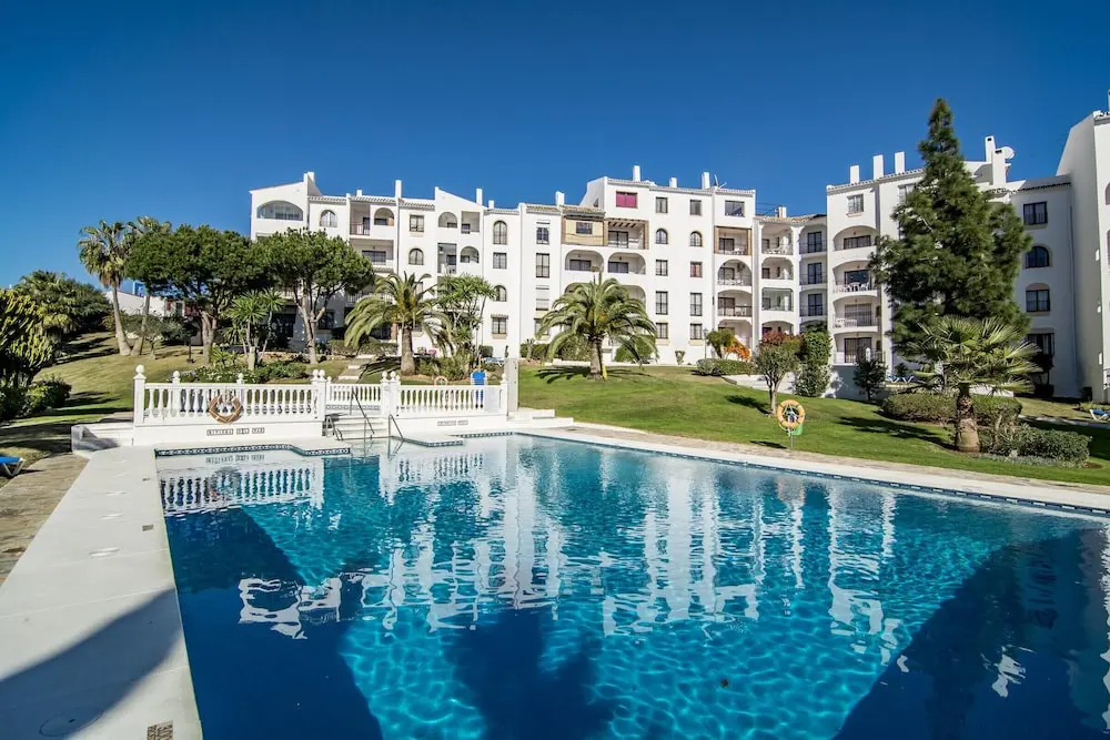 RDM - Stylish Holiday Apart with Ocean Views