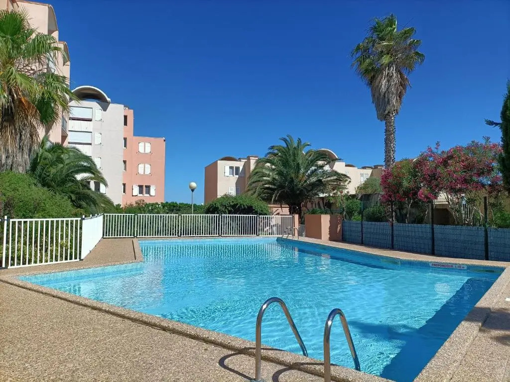 Coquet Appartement T2 PORT DE GRUISSAN 4 personnes 4THAL104