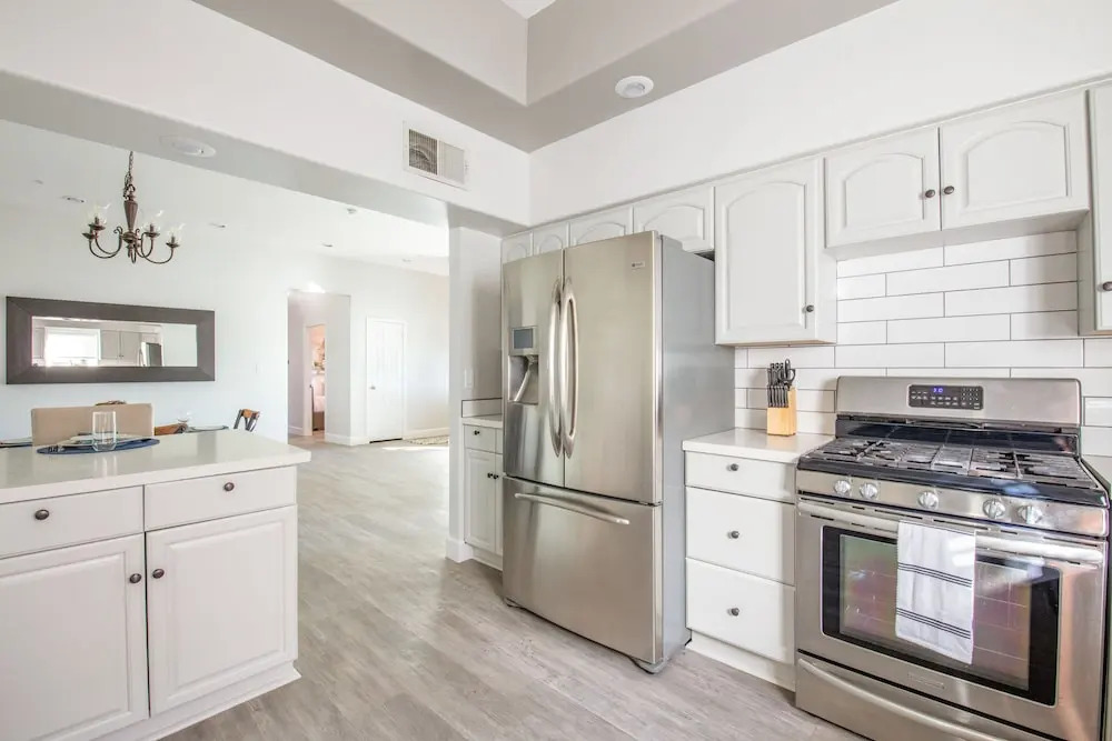 8140 E Pine - 6 Br Home