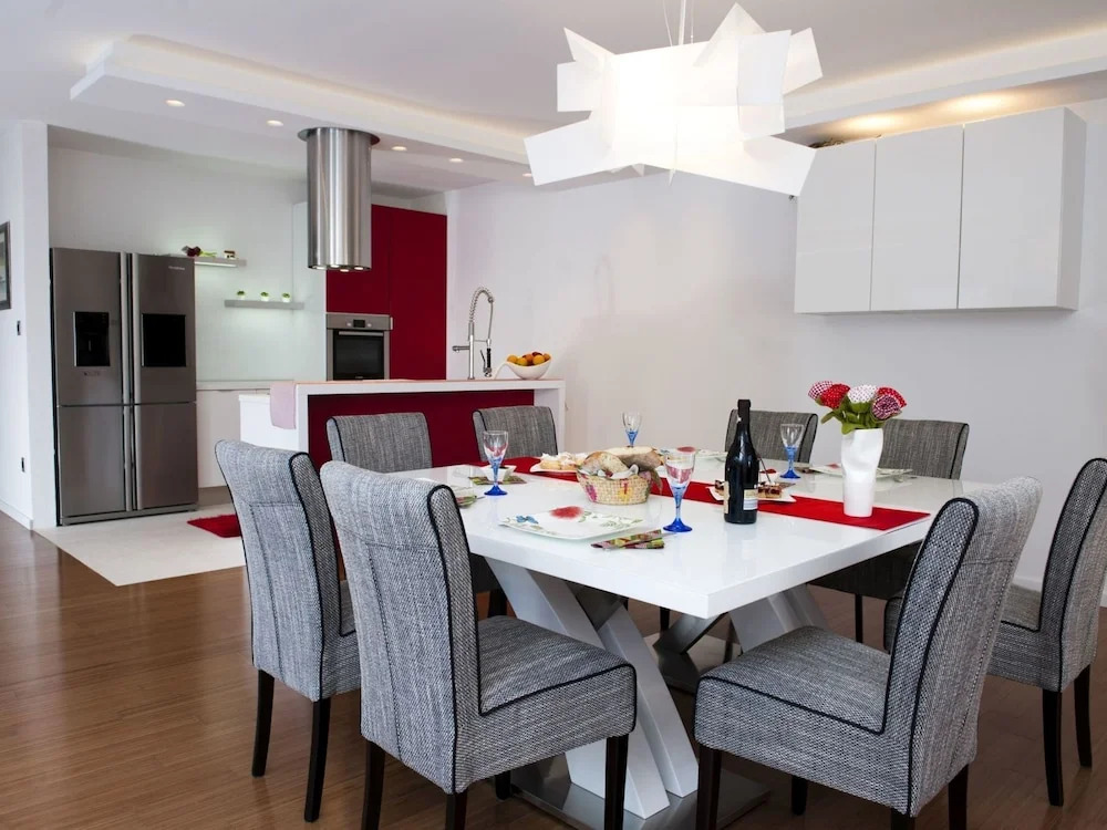 Modern Apartment with Private Pool in Split