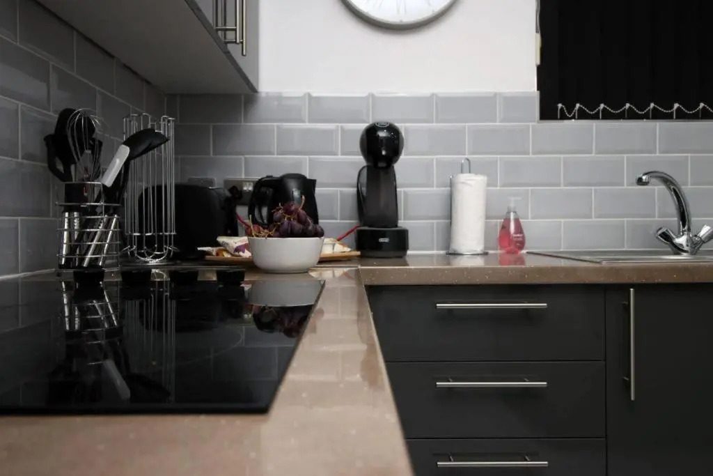 Tavi 3 by Mia Living Modern 1 bedroom apartment