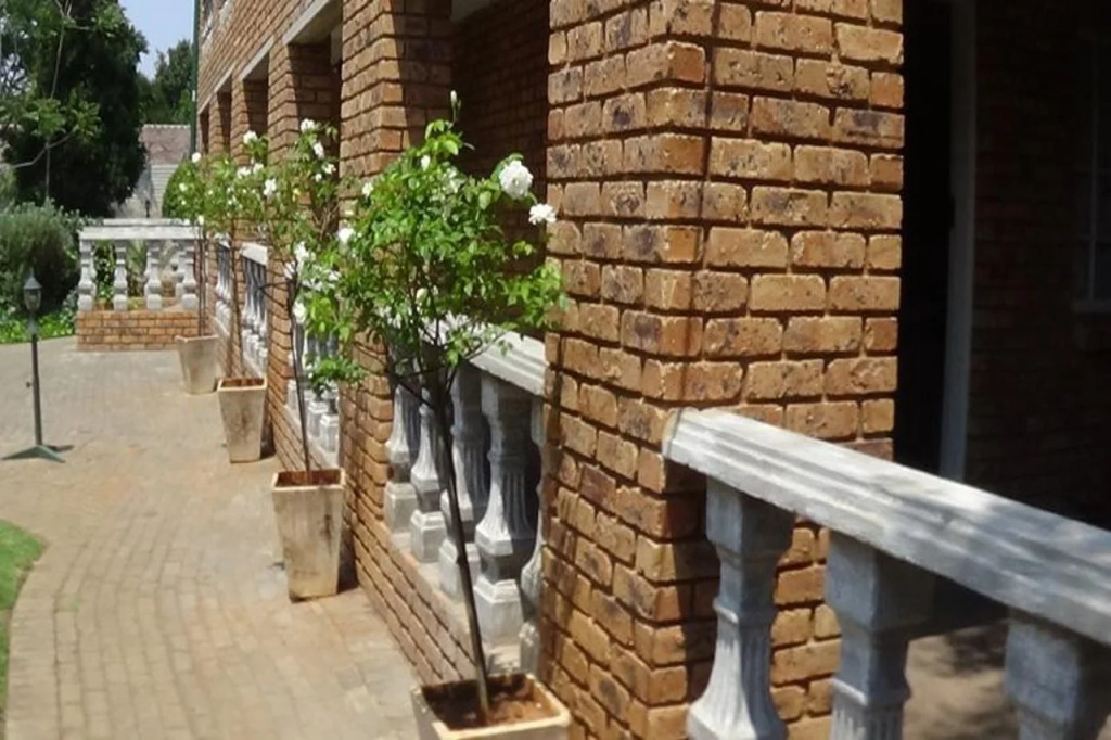 Emerald Guesthouse