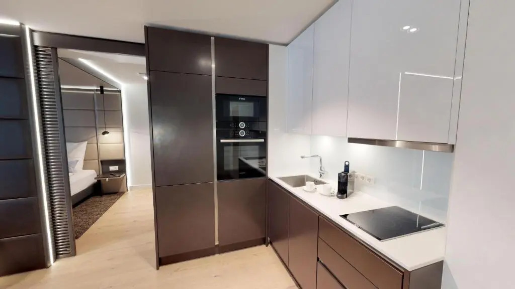 White Pearl Apartment 1.11
