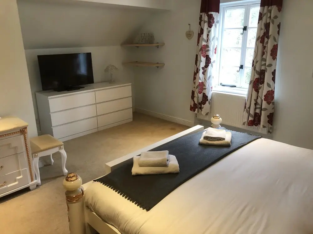 Beautiful 4-bed House in Telford