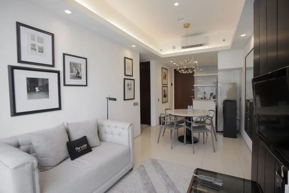Premium 2BR Apartment near Marvell City Mall at The Linden
