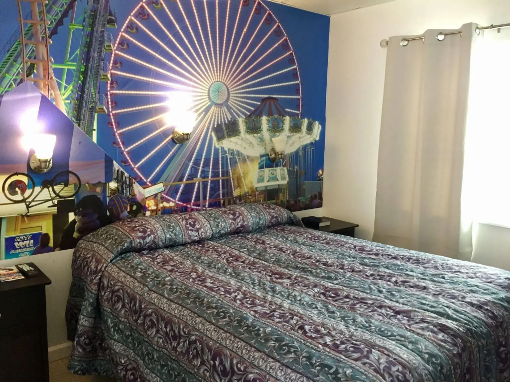 White Caps Motel