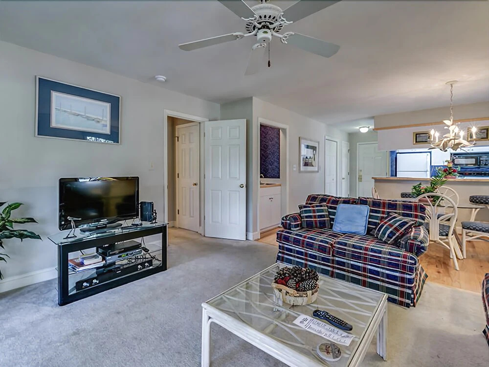 #200-3 Stillwood Drive 2 Bedrooms 2 Bathrooms Condo