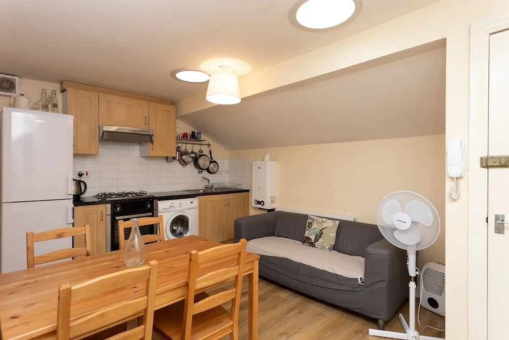 2 Bedroom Apartment in Dalston