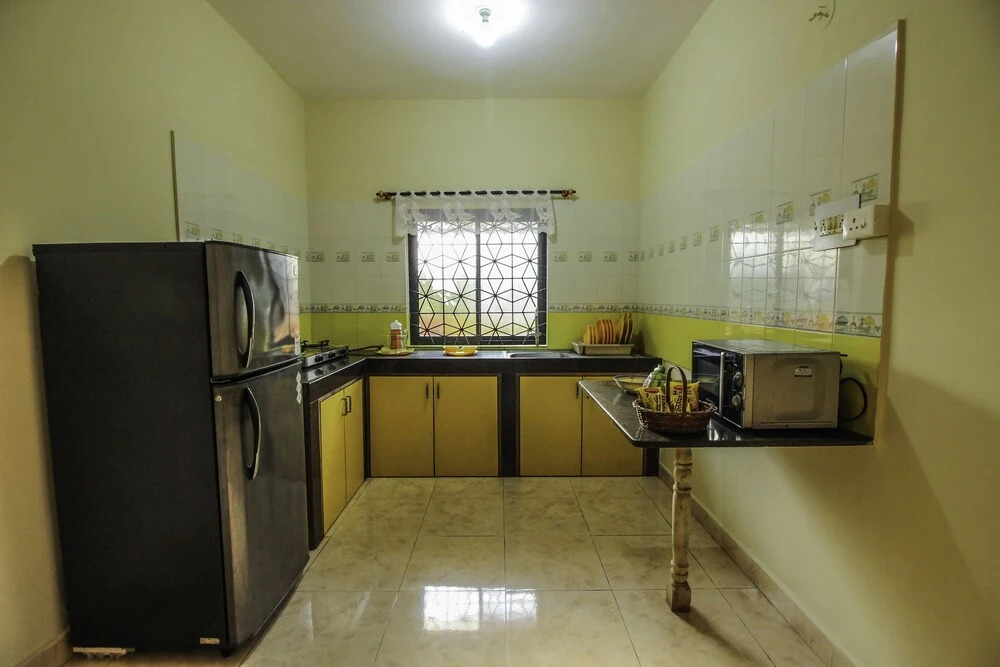 OYO 10203 Home Bright 2BHK Anjuna Beach