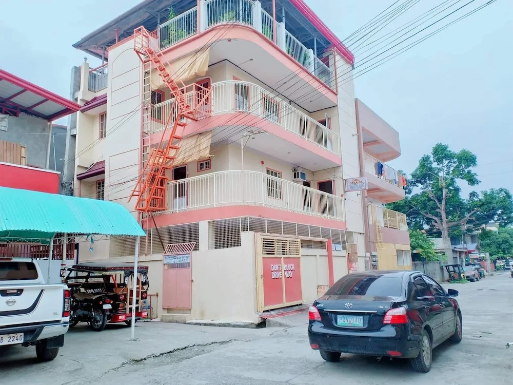 DM Caralos Inn