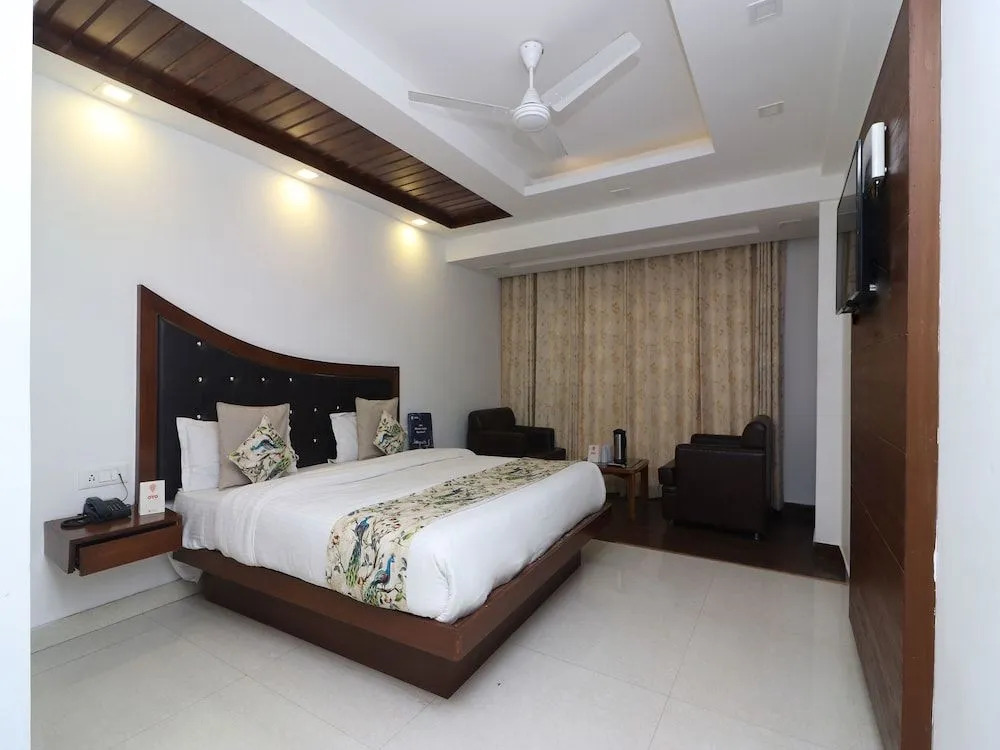 OYO 17070 Vrindavan Resort