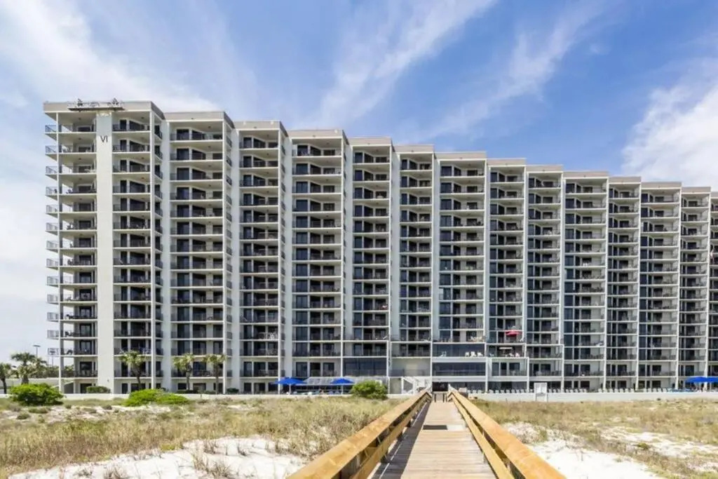 Phoenix VI 6511 - Beachfront Updated Condo!