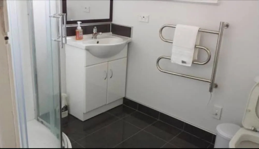 Airport Silver Fern Accommodation