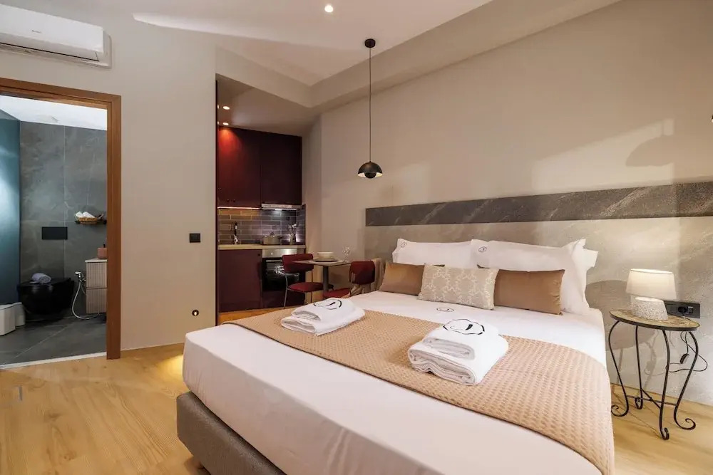Jolly Suites