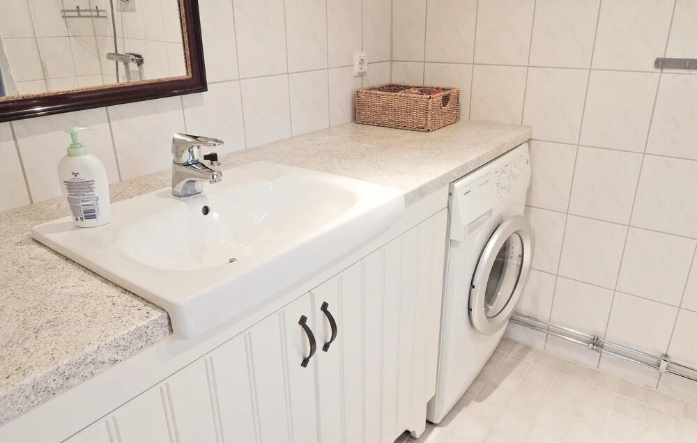 3 Bedroom Stunning Home In Alvesta