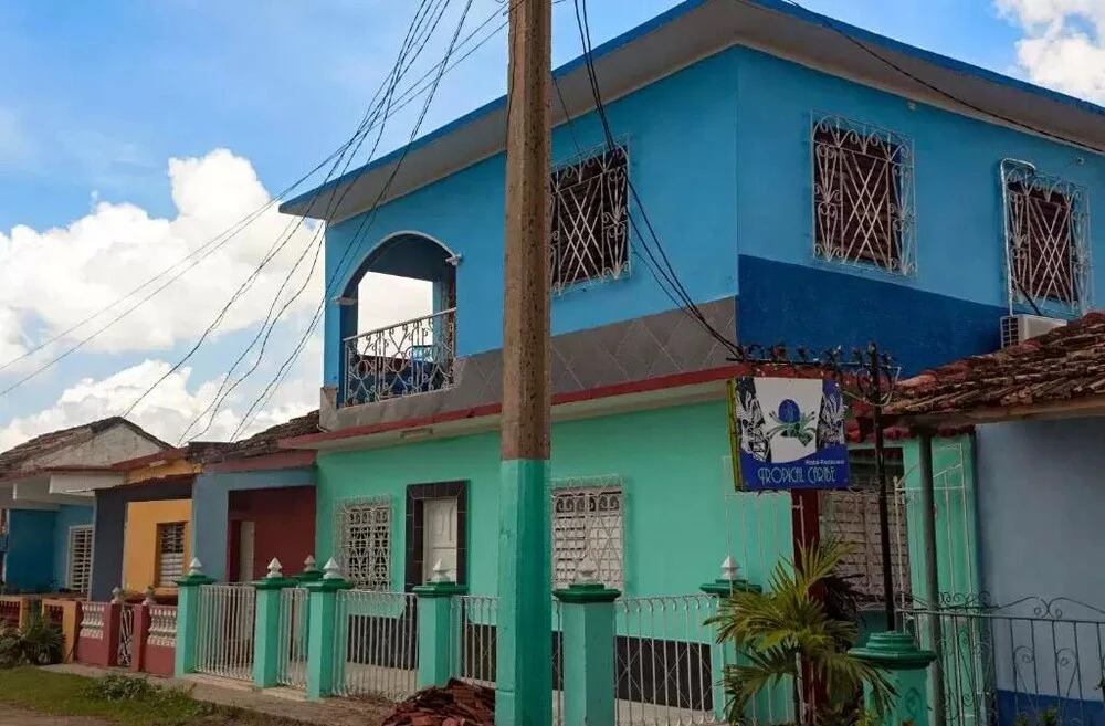 BR& Hostal Restaurante Tropical Caribe